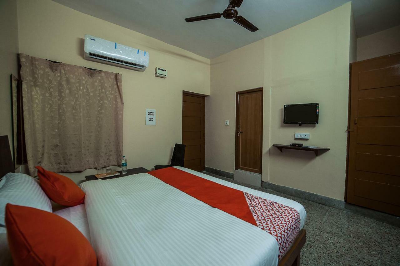 Oyo 13374 Vididhi Hotel Visakhapatnam Exterior photo