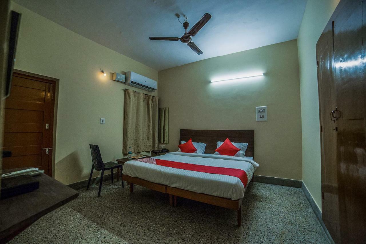 Oyo 13374 Vididhi Hotel Visakhapatnam Exterior photo